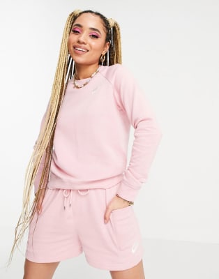 Pastel Streetwear 1