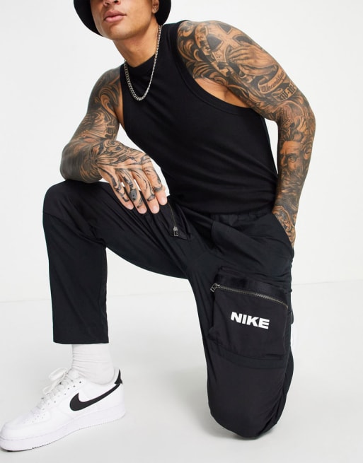 Nike – City Made – Set aus Webstoff in Schwarz