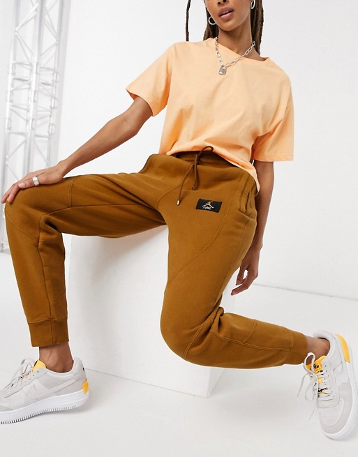 Jordan essentials boxy t-shirt in tawny brown