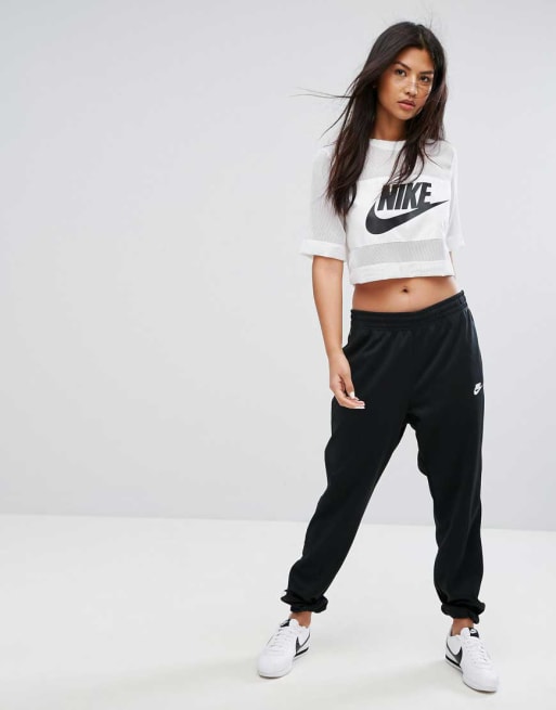 Nike crop top jogger set new arrivals