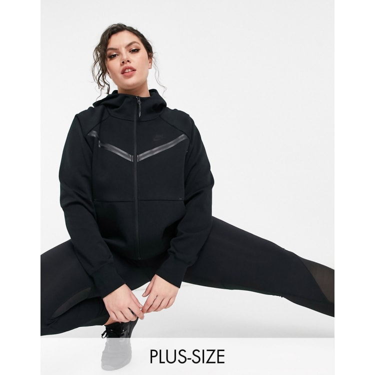 black nike tech tracksuit