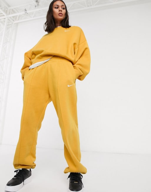 Nike Survetement oversize avec petit logo virgule Jaune ASOS