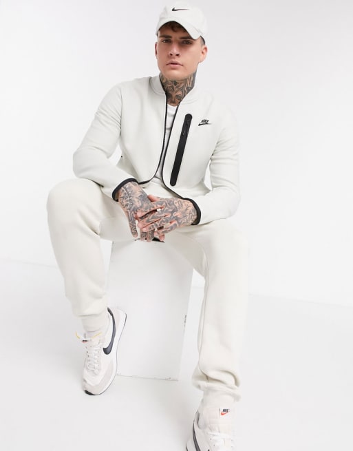 White tech sale fleece tracksuit