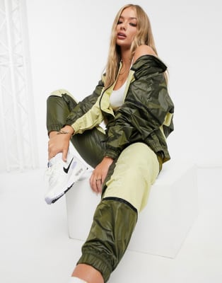 nike woven tracksuit set in green