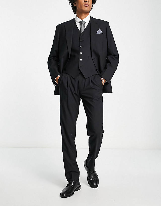 Noak - wool-rich slim suit in black