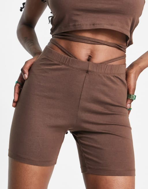 Noisy May - Coordinato marrone con cut-out