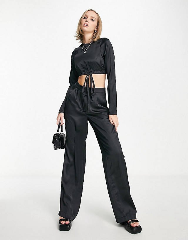 Noisy May Petite - Noisy May satin tie detail top & wide leg trousers in black