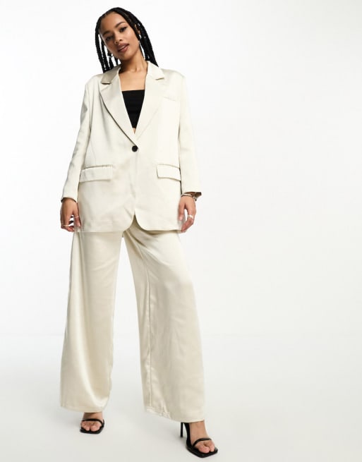 Only Petite - Blazer oversize e pantaloni palazzo in raso color champagne in coordinato