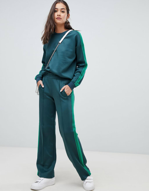 Only side stripe sweatshirt and trouser co ord