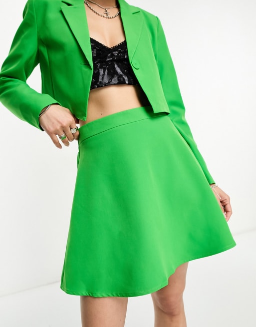 Only - Skaterrok met hoge taille en cropped blazer in felgroen