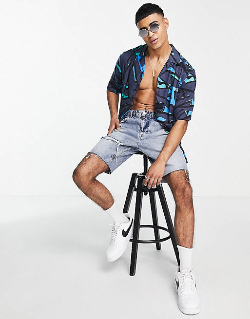 Only & Sons short sleeve shirt and shorts set in enlarged palm print in blue