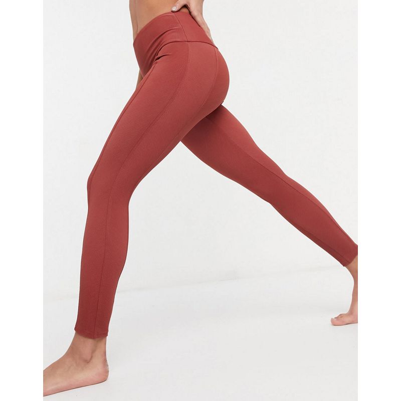 Onzie – Hochgeschlossenes, geripptes Yoga-Kombiteil in Rot