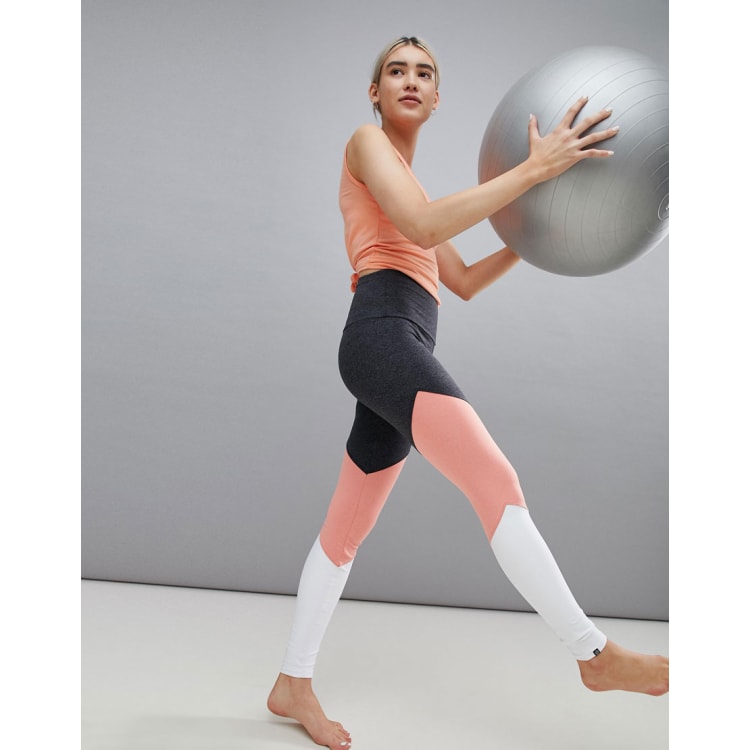 Onzie Mesh Panel Cut-Out Capri Yoga Leggings