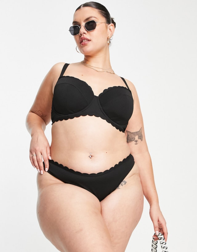 Peek & Beau Curve - exclusive scallop plunge long line bikini top in black - black