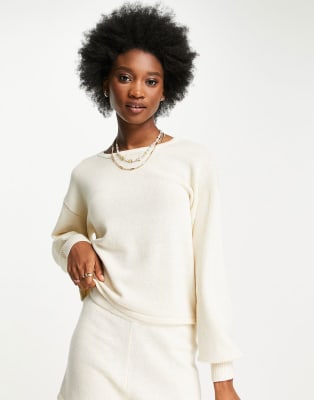Volume Sleeves 1