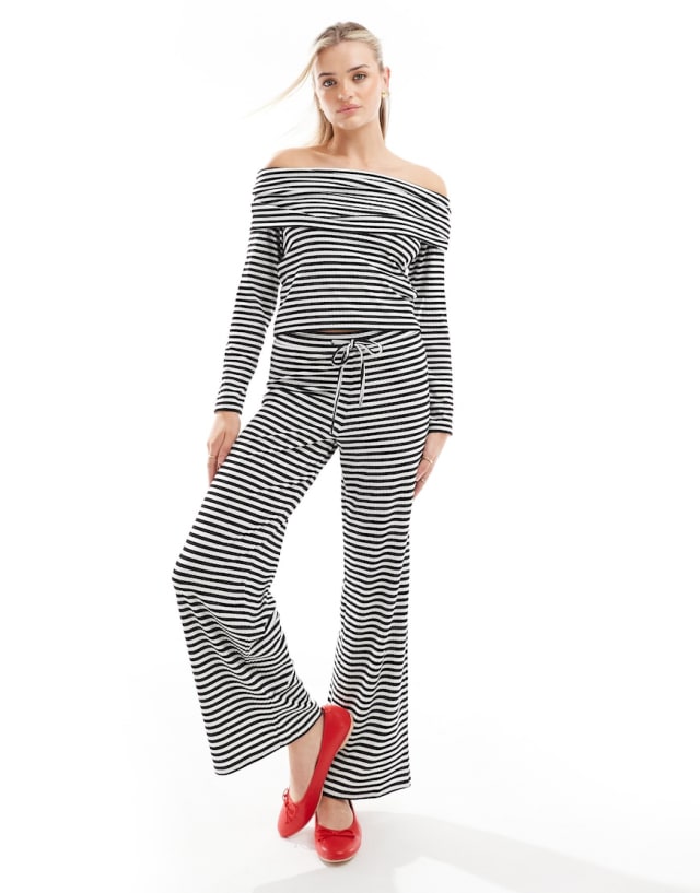 Pieces - ribbed bandeau top and wide leg trouser in mono stripe