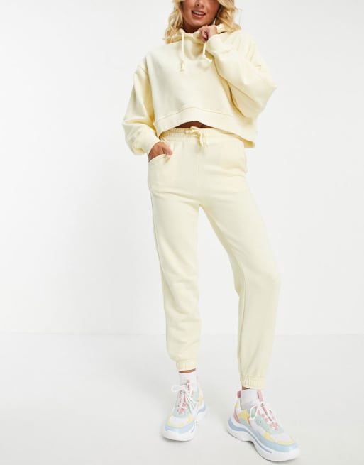 Pull&Bear - Coordinato con felpa con cappuccio e joggers giallo