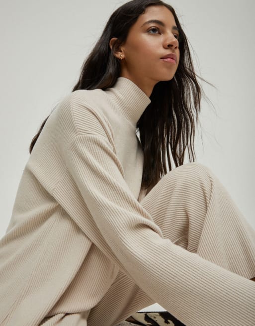  Pull&Bear – Set mit Pullover und Hose aus weichem Stoff in Camel, Kombiteil
