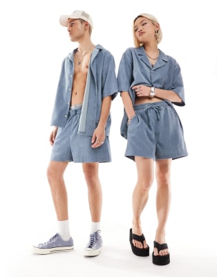 Reclaimed Vintage – Blått manchesterset i unisex-modell med skjorta och shorts