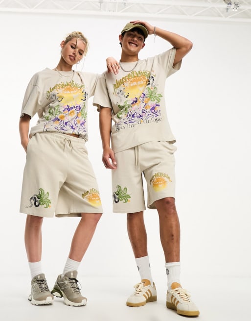 Reclaimed Vintage - Coordinato unisex con t-shirt e pantaloncini color pietra con stampa sfumata