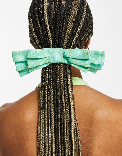Reclaimed Vintage Inspired - Fiocco per capelli e vestito corto verde a fiori