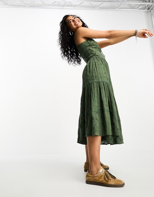 Reclaimed Vintage – Zestaw z haftowanym wzorem w kolorze khaki: top na ramiączkach i spódnica midi