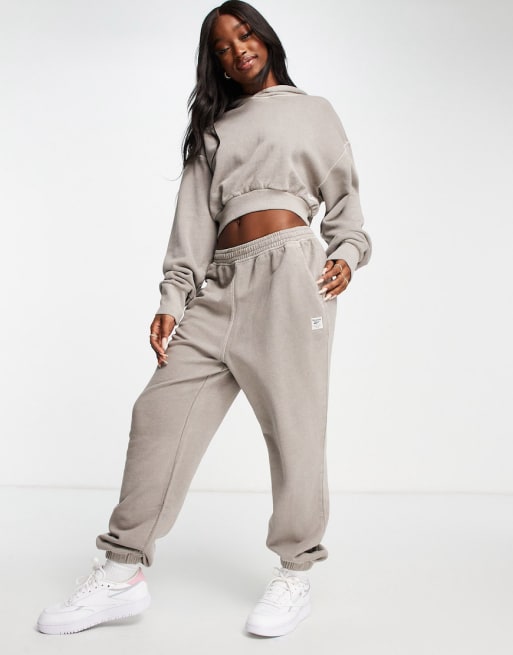 Reebok - Co-ord set in keigrijs