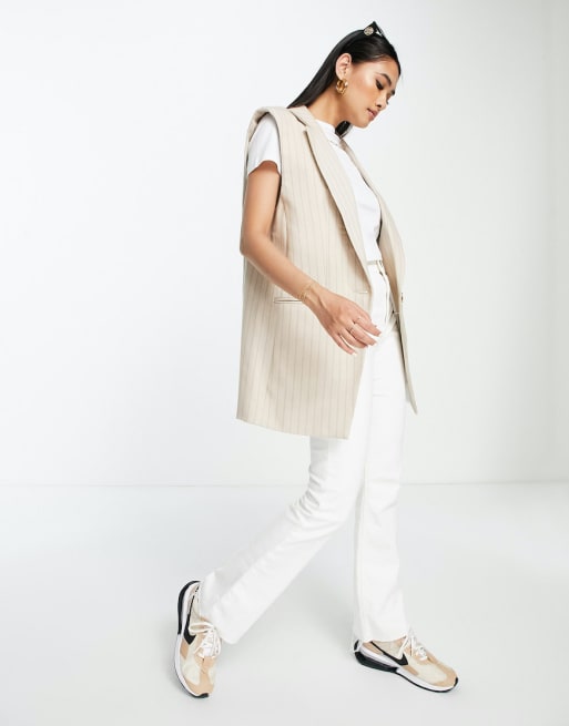 River Island – Beżowy zestaw w prążki: plisowane spodnie i marynarka bez rękawów