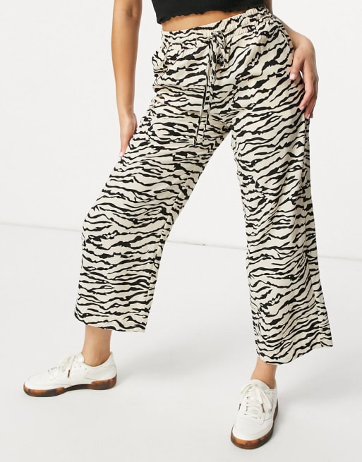 Selected Femme - Coordinato con gonna pantalone e camicia con stampa animalier, colore neutro 
