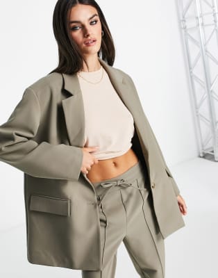 Checked Tailored Co-Ord Set with Statement Bow Detail – Beige