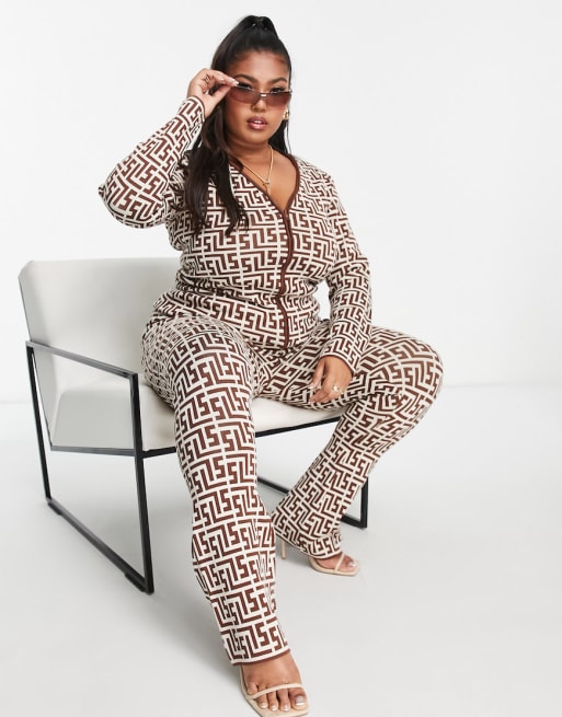 Simmi Plus fitted top co-ord in geo print