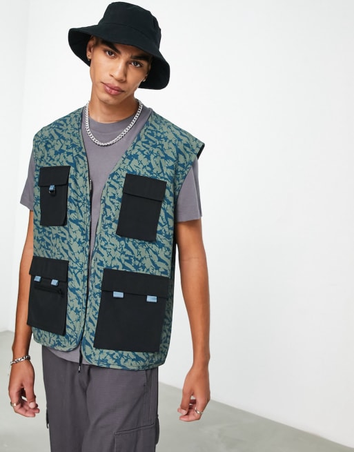South Beach - Man - Vandtæt vest i camo-print med utility-lommer og matchende shorts