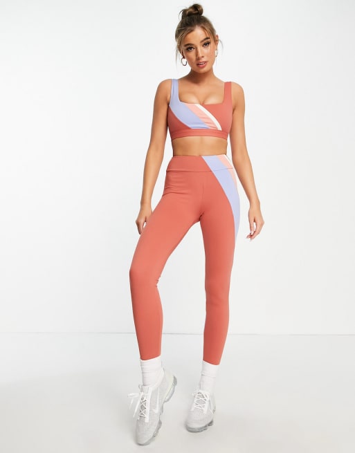 Matching sports outlet bra and leggings