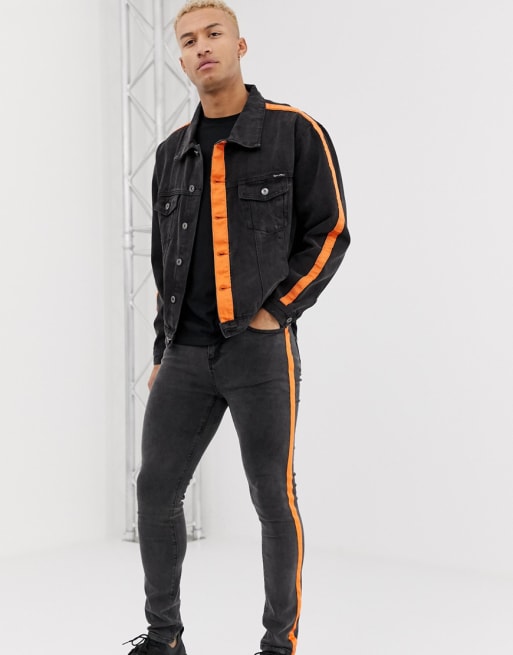 Sæt i sort denim med orange detaljer fra Liquor N Poker