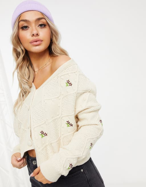 Stradivarius - Coordinato composto da top corto e cardigan con ricami 