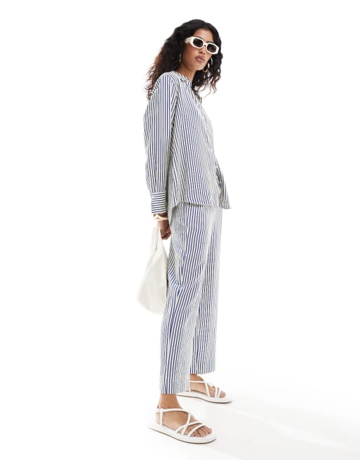 Stradivarius - Coordinato in seersucker blu a righe con camicia e pantaloni