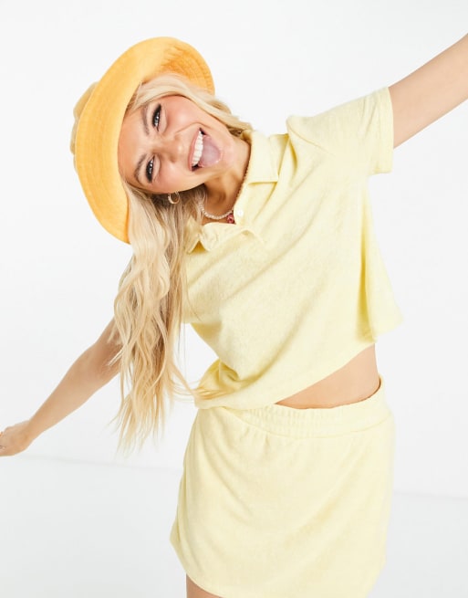 Stradivarius - Ensemble avec polo et short en tissu éponge - Jaune