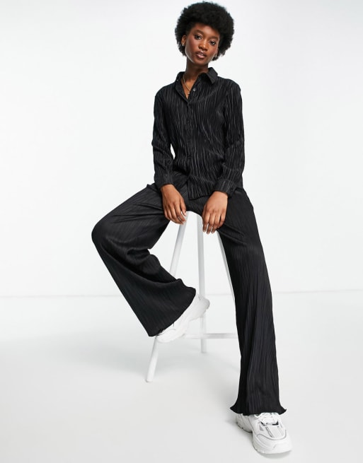 Stradivarius - Geplooide co-ord set met overhemd en broek in zwart