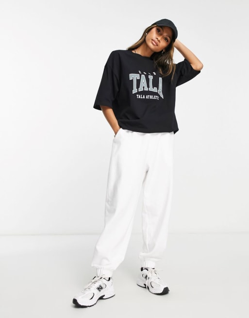 TALA - Sort matchende sæt med sweatshirt med collegelogo