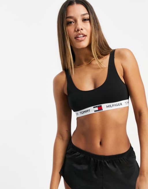 Tommy Hilfiger Women's Performance Low Impact Print Sports Bra, Black  Combo, Large : : Clothing, Shoes & Accessories