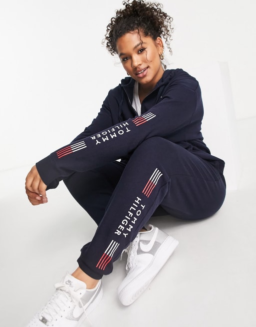 Tommy hilfiger free store delivery