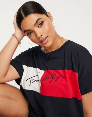 Tommy Hilfiger Curve logo cropped beach T-shirt set in navy - MULTI | ASOS