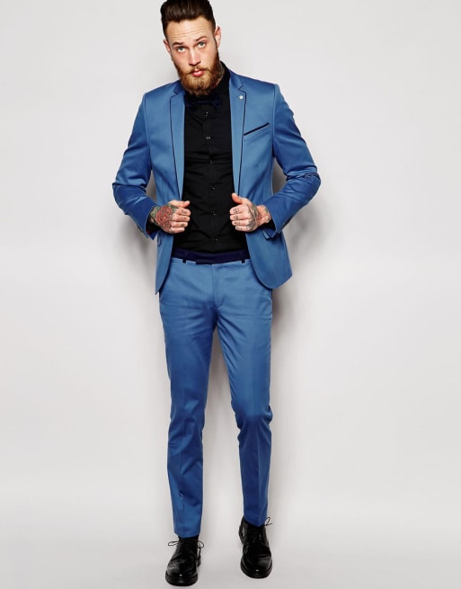 Traje de corte pitio en azul claro con ribetes en contraste de Noose & Monkey 