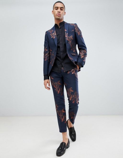 Traje superajustado con estampado de carpas de Twisted Tailor