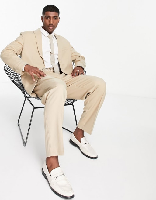 Traje tostado holgado de New Look