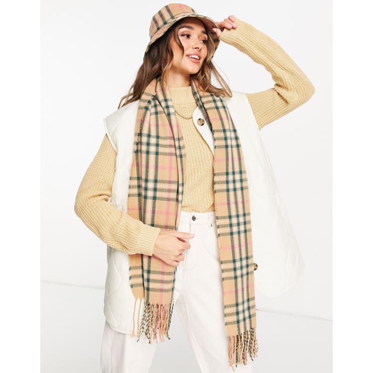 Women's burberry outlet hat and scarf