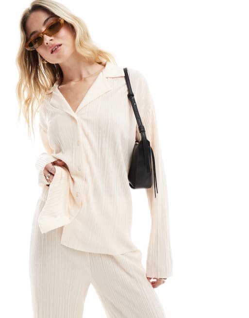 Vero Moda - Co-ord set met oversized plissé overhemd en broek met wijde pijpen in perzik