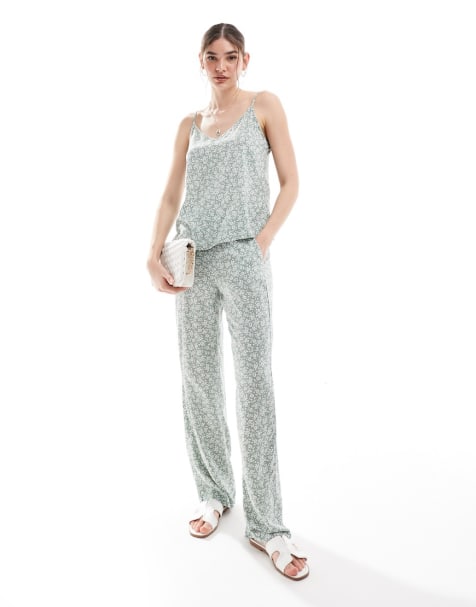 Vero Moda - Ensemble caraco à col V et pantalon large à fleurs - Sauge - view 1