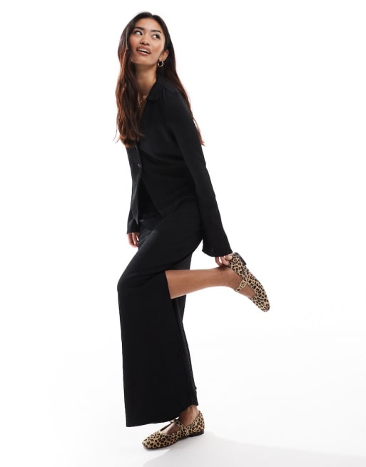 Vero Moda - Ensemble en jersey texturé avec jupe longue et chemise - Noir