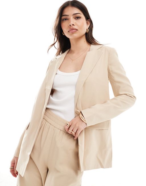 Vero Moda - Mix & Match - Coordinato con blazer sartoriale, pantaloncini e pantaloni color crema